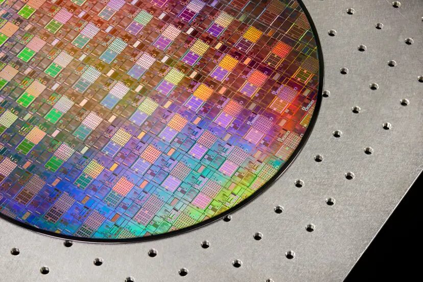 Analogue AI cores composed of phase-change memory (PCM) cell arrays